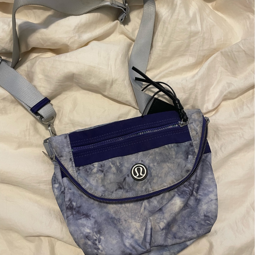 Lululemon festival bag